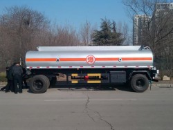 China 6000 gallon tanker trailer