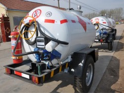 China 500 gallon fuel tank trailer